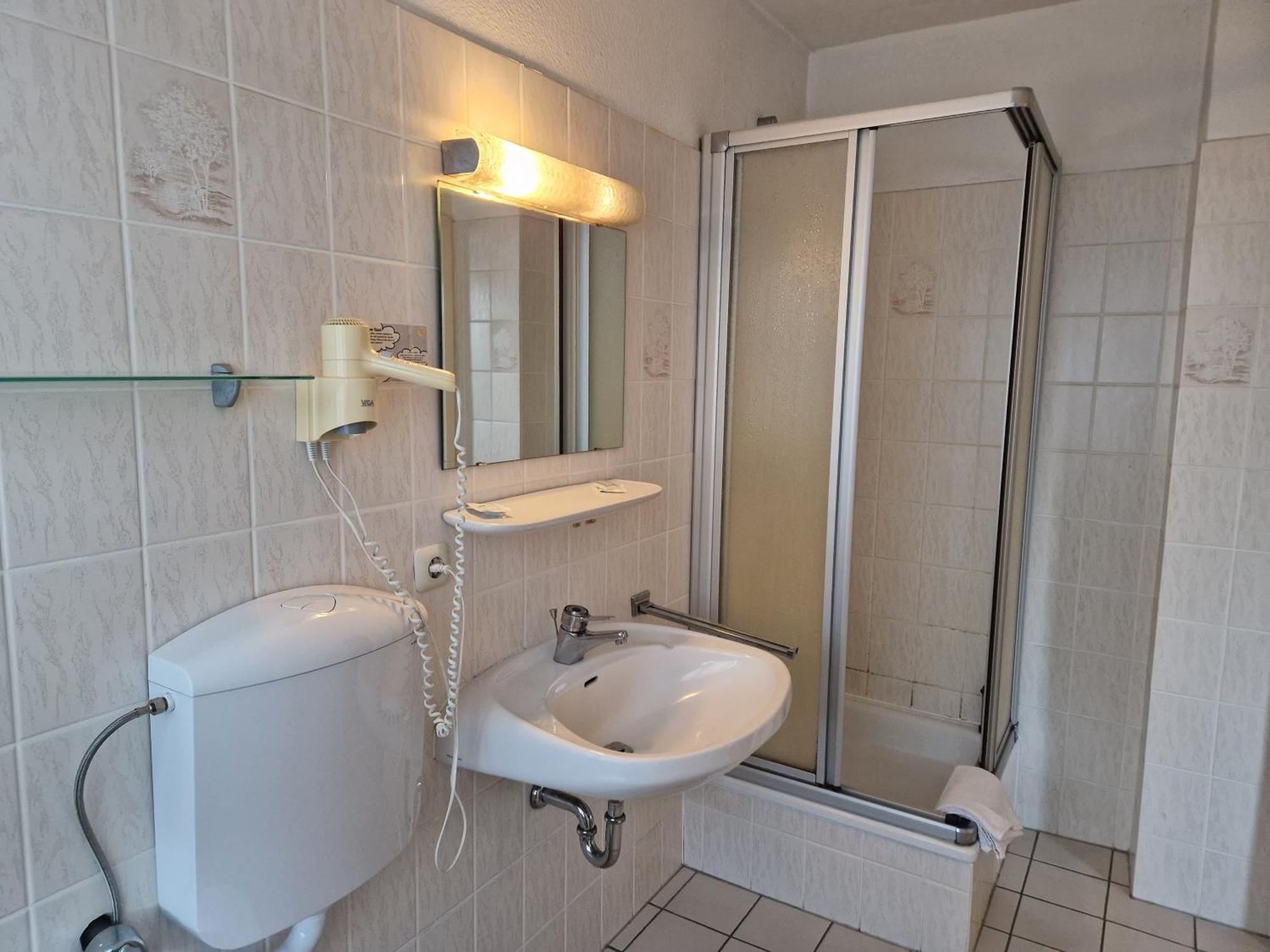Hotel Pb กอสลาร์ ภายนอก รูปภาพ