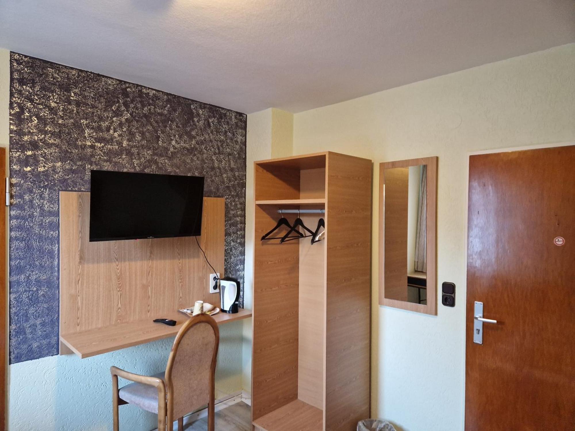 Hotel Pb กอสลาร์ ภายนอก รูปภาพ